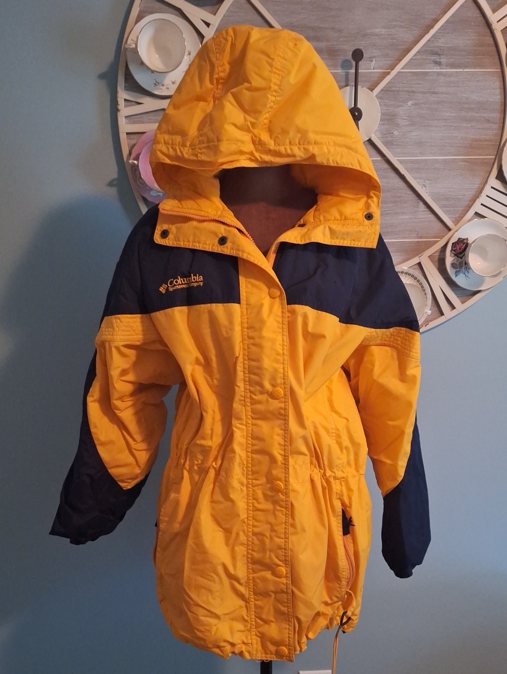 VINTAGE Columbia Ladies Coat